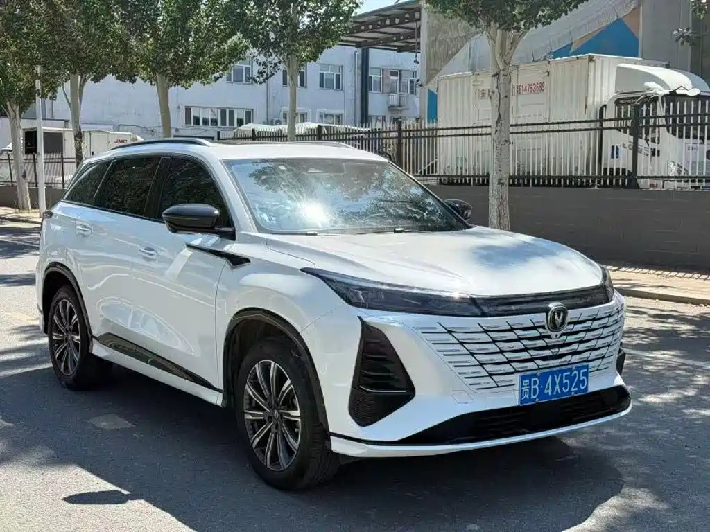 Changan CS75 PLUS — фото 3