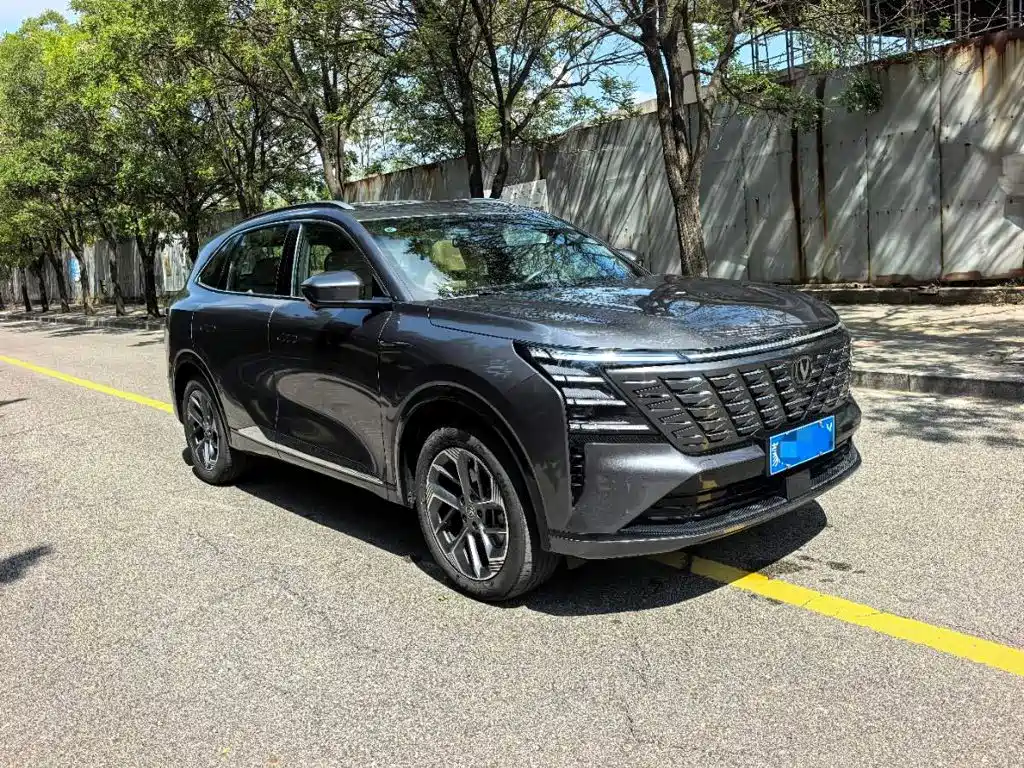 Changan CS75 PLUS — фото 3