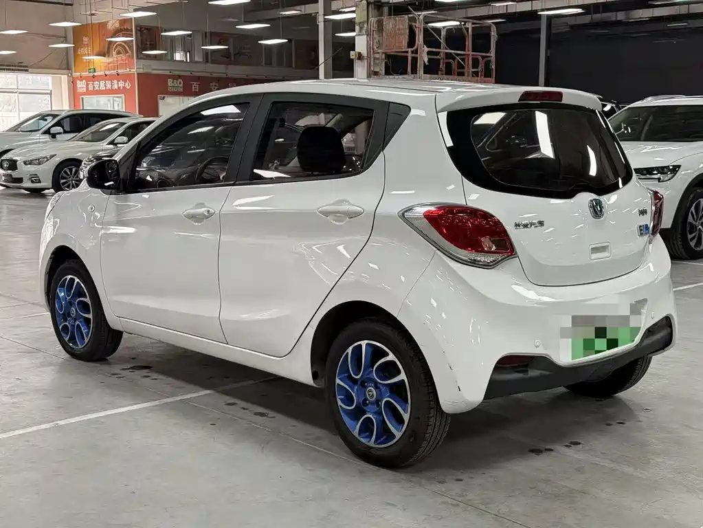 Changan EV — фото 10