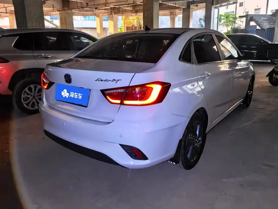 Changan Eado DT — фото 3
