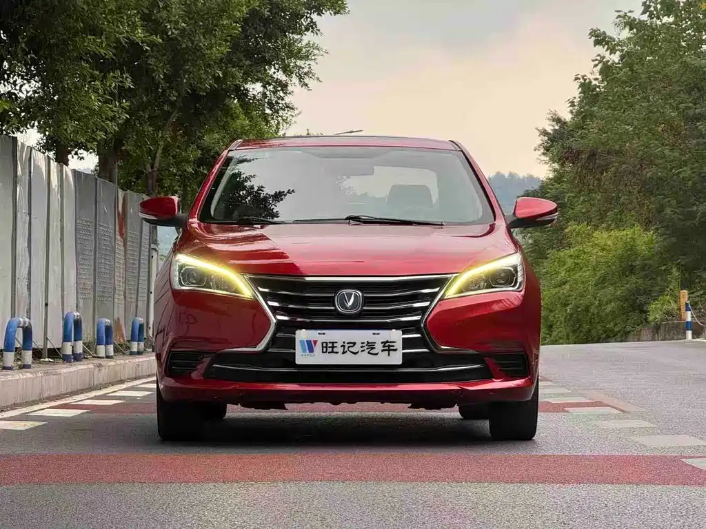 Changan Eado DT — фото 2