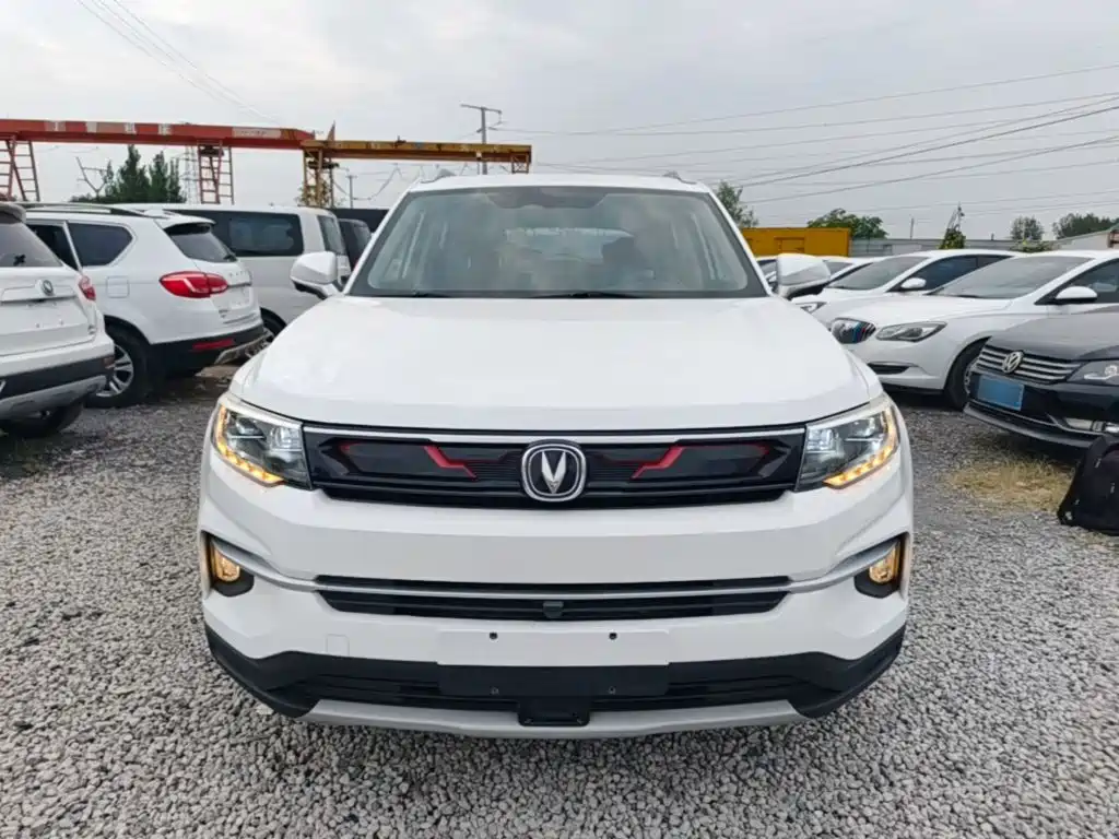 Changan CS35PLUS — фото 3