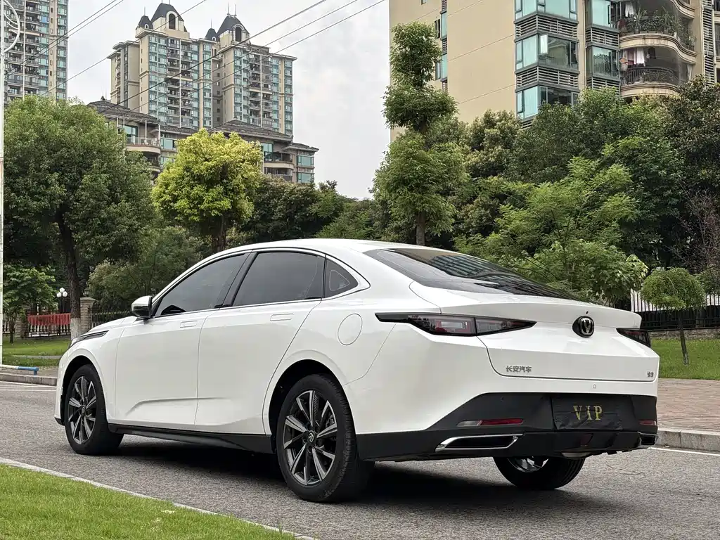 Changan Eado — фото 7