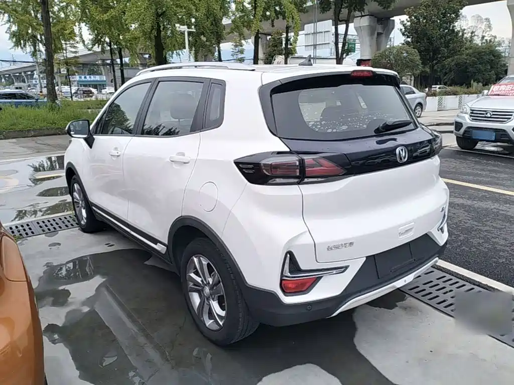 Changan CS15 — фото 23