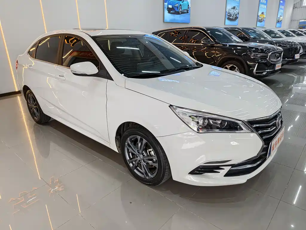 Changan Eado DT — фото 3