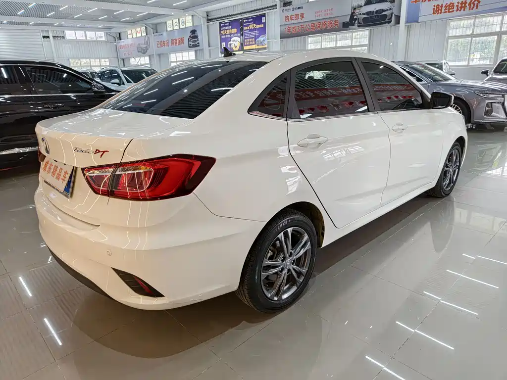 Changan Eado DT — фото 6