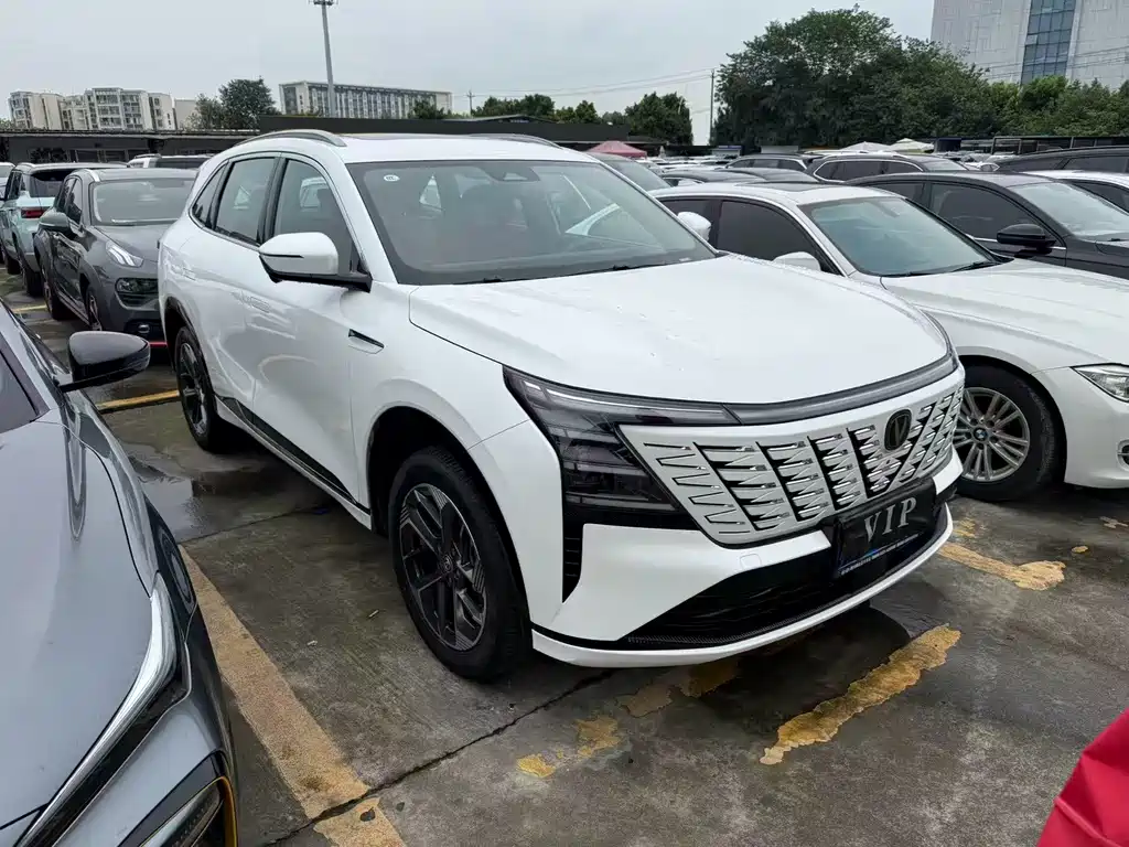 Changan CS75 PLUS — фото 3