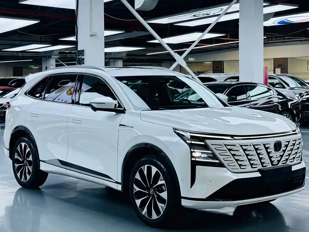 Changan CS75 PLUS — фото 3