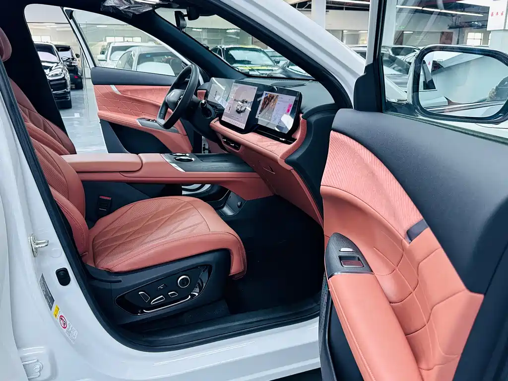 Changan CS75 PLUS — фото 8