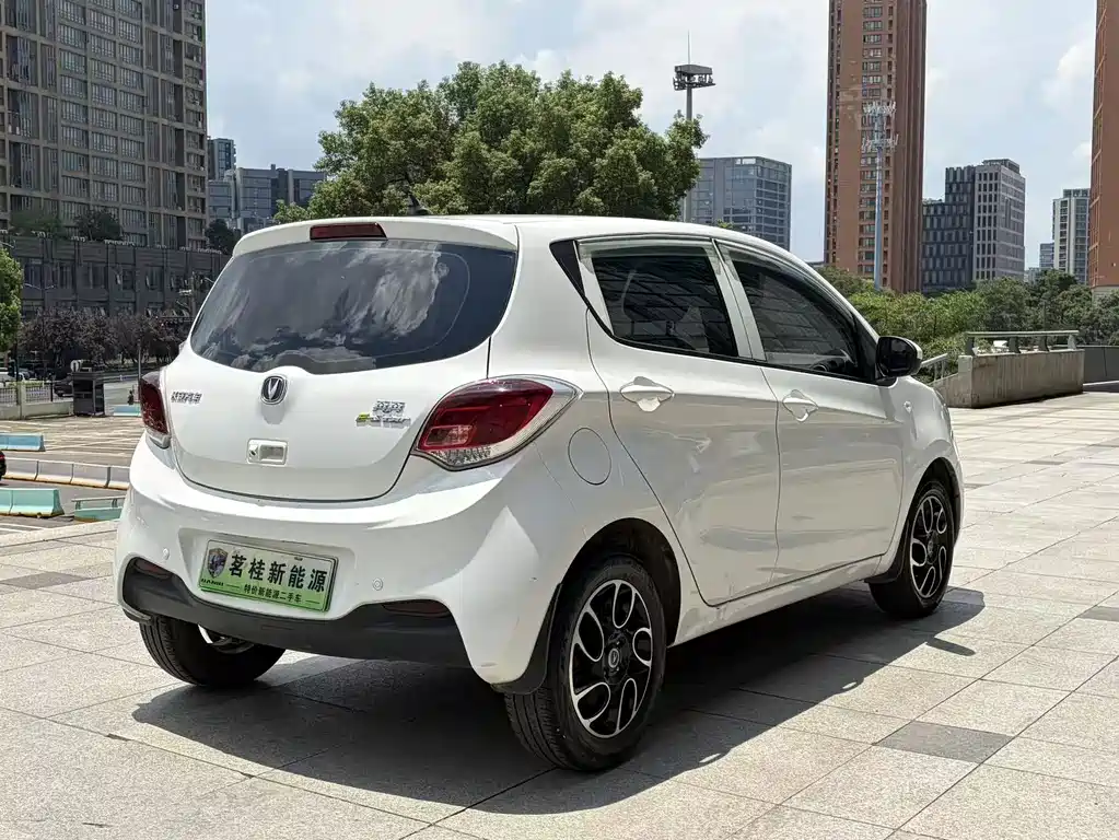 Changan Benben E-Star — фото 3