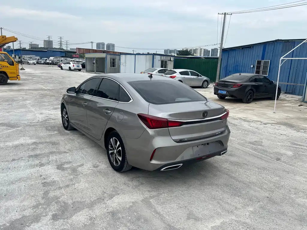 Changan Eado — фото 11