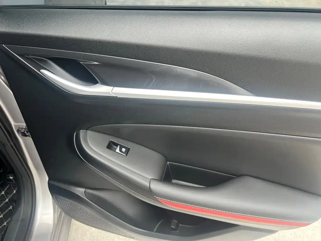 Changan Eado — фото 10