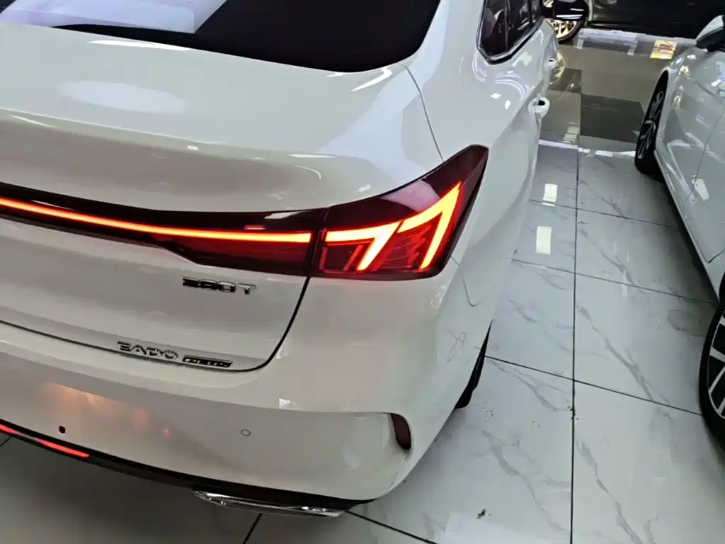 Changan Eado — фото 8