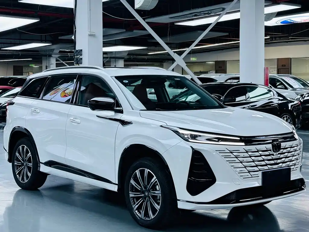 Changan CS75 PLUS — фото 3