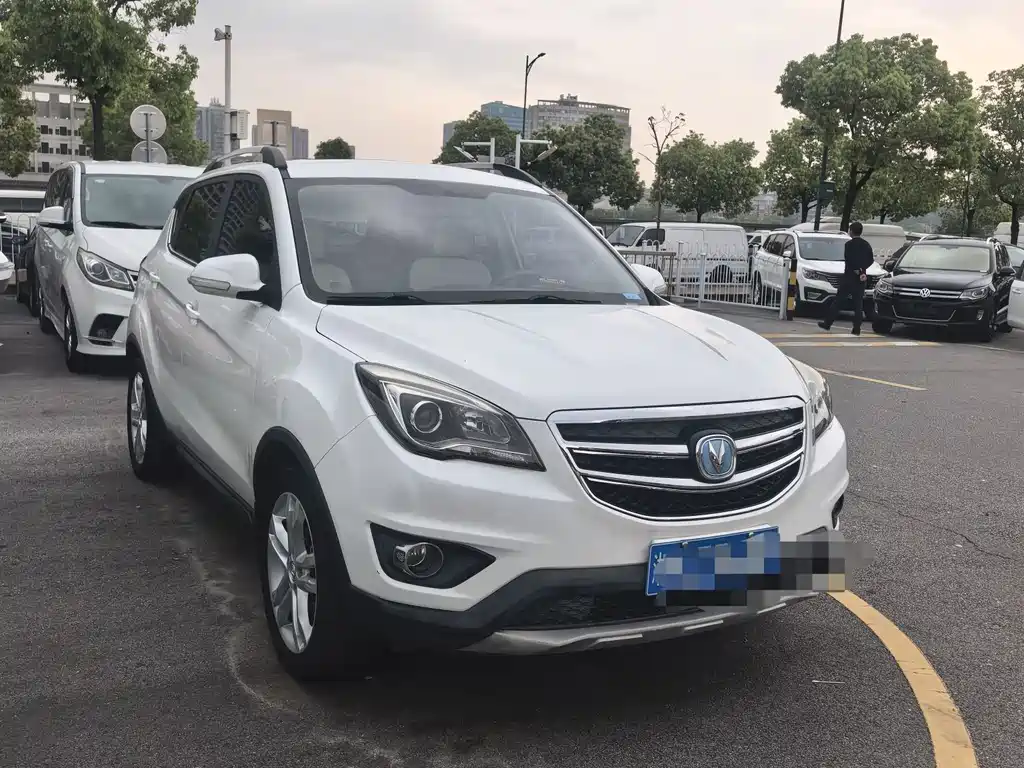Changan CS35 — фото 3