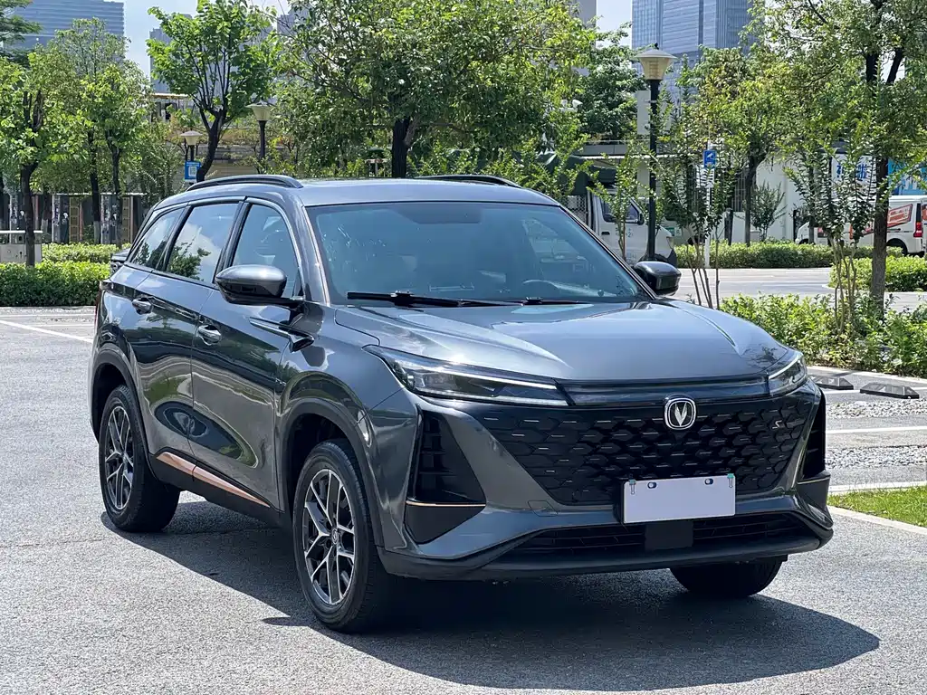 Changan CS75 PLUS — фото 3