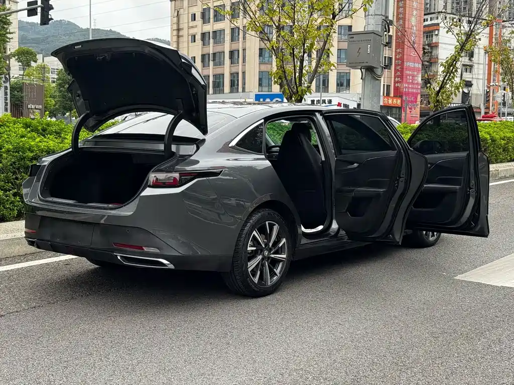 Changan Yida — фото 26