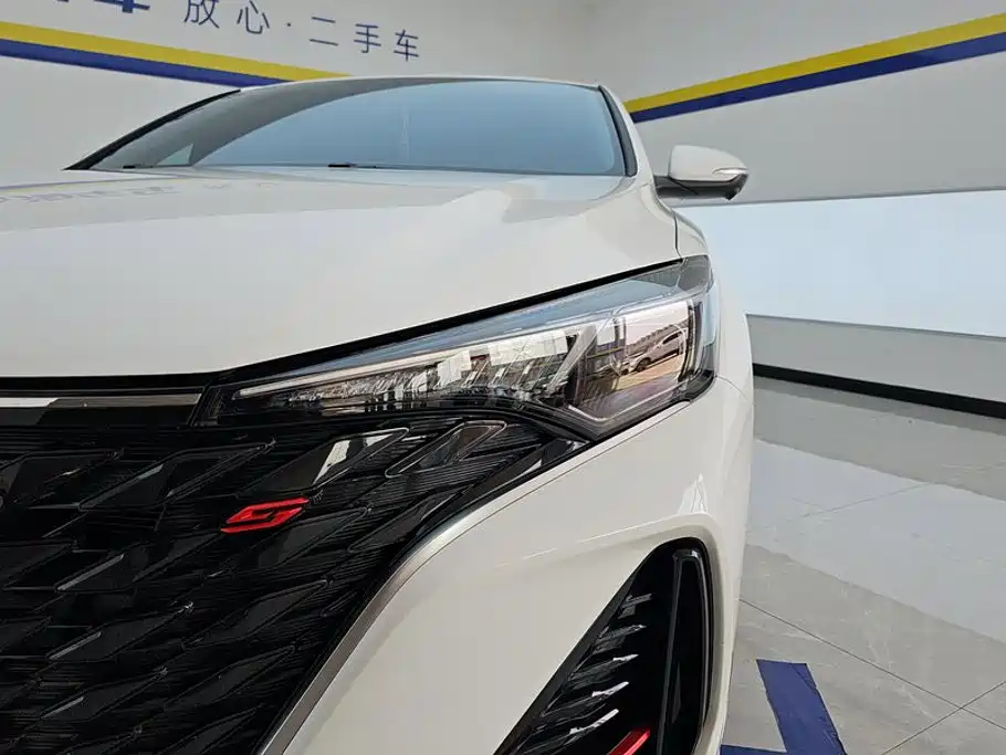 Changan Eado — фото 5