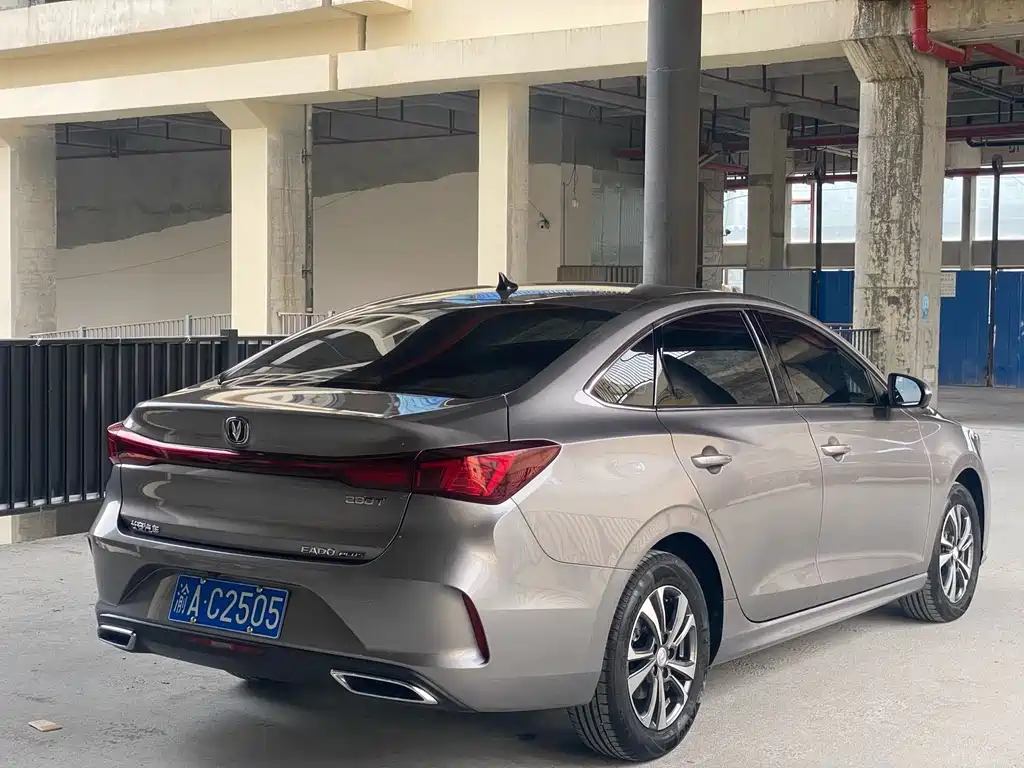 Changan Eado — фото 6