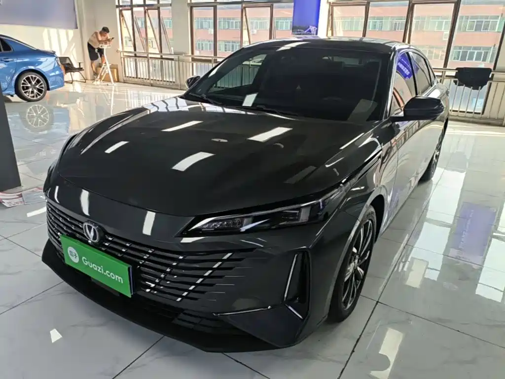 Changan Eado — фото 2