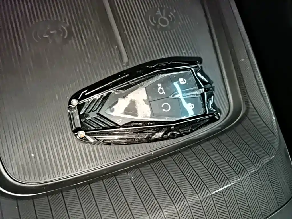 Changan Eado — фото 9