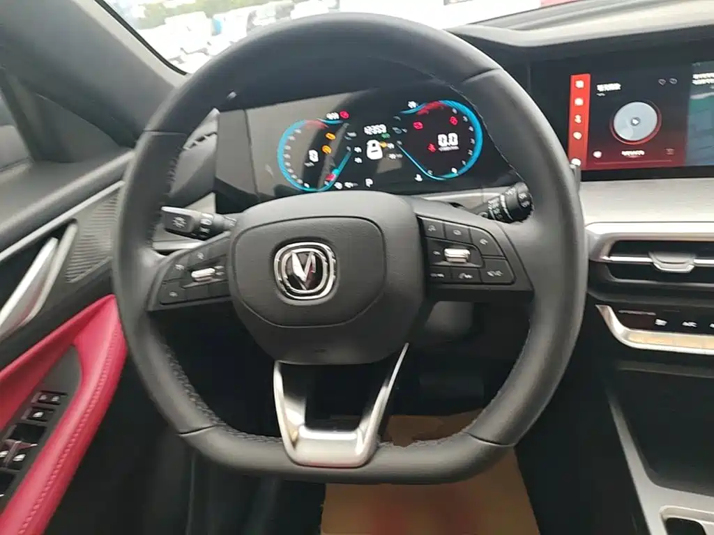 Changan CS35PLUS — фото 11