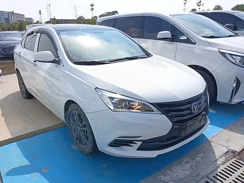 Changan Eado DT — фото 4