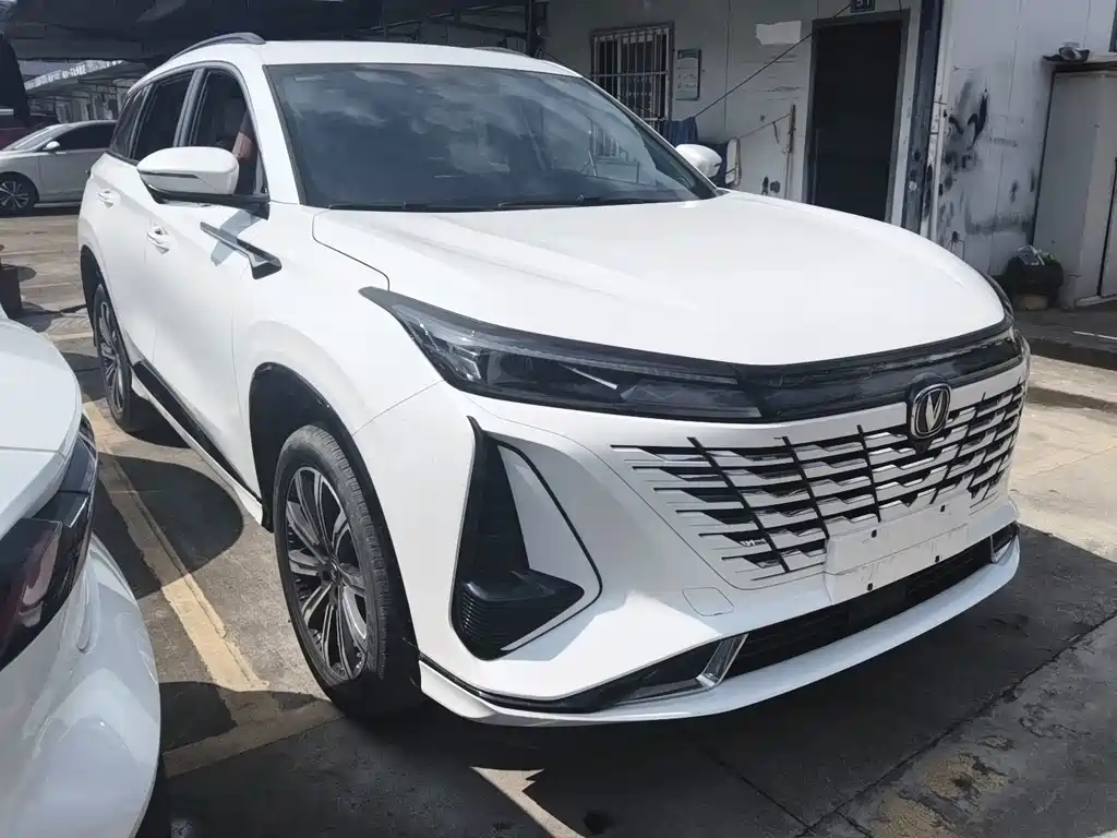Changan CS75 PLUS — фото 3