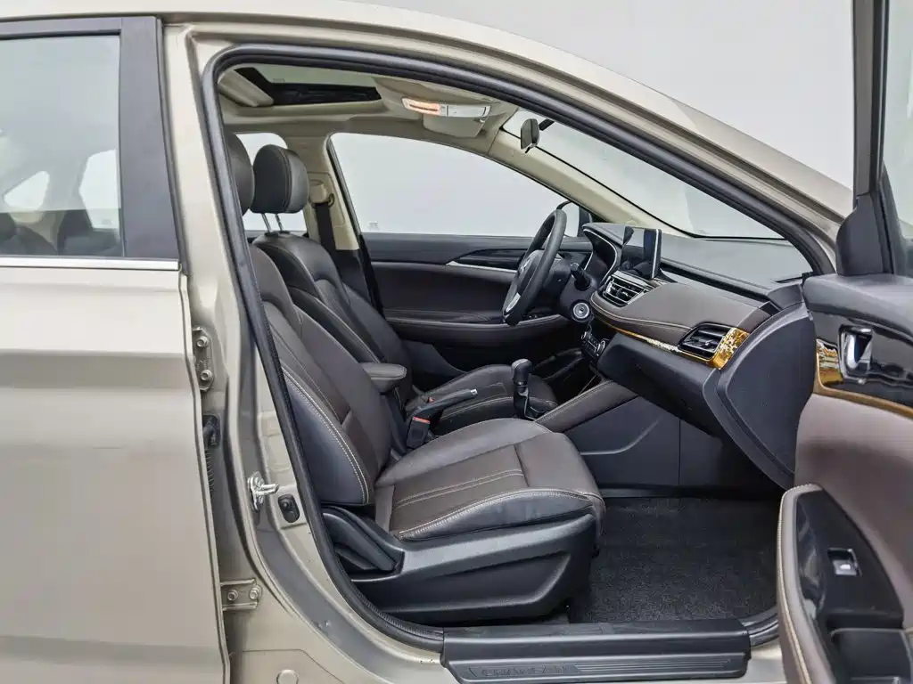 Changan Eado DT — фото 23