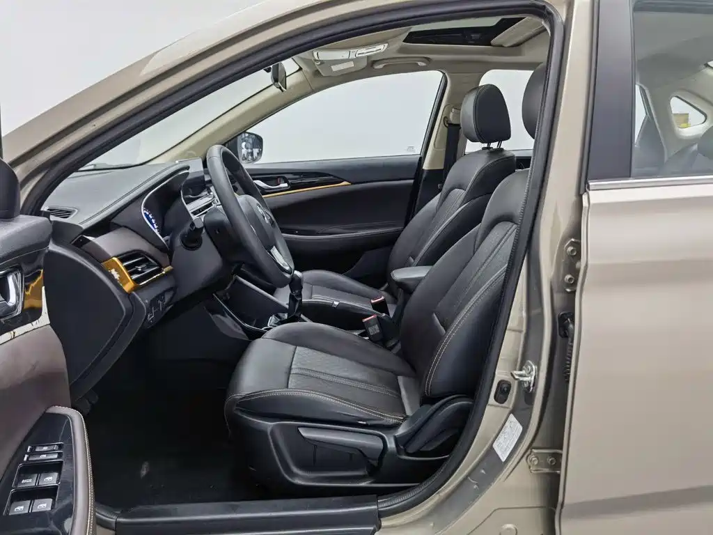 Changan Eado DT — фото 10