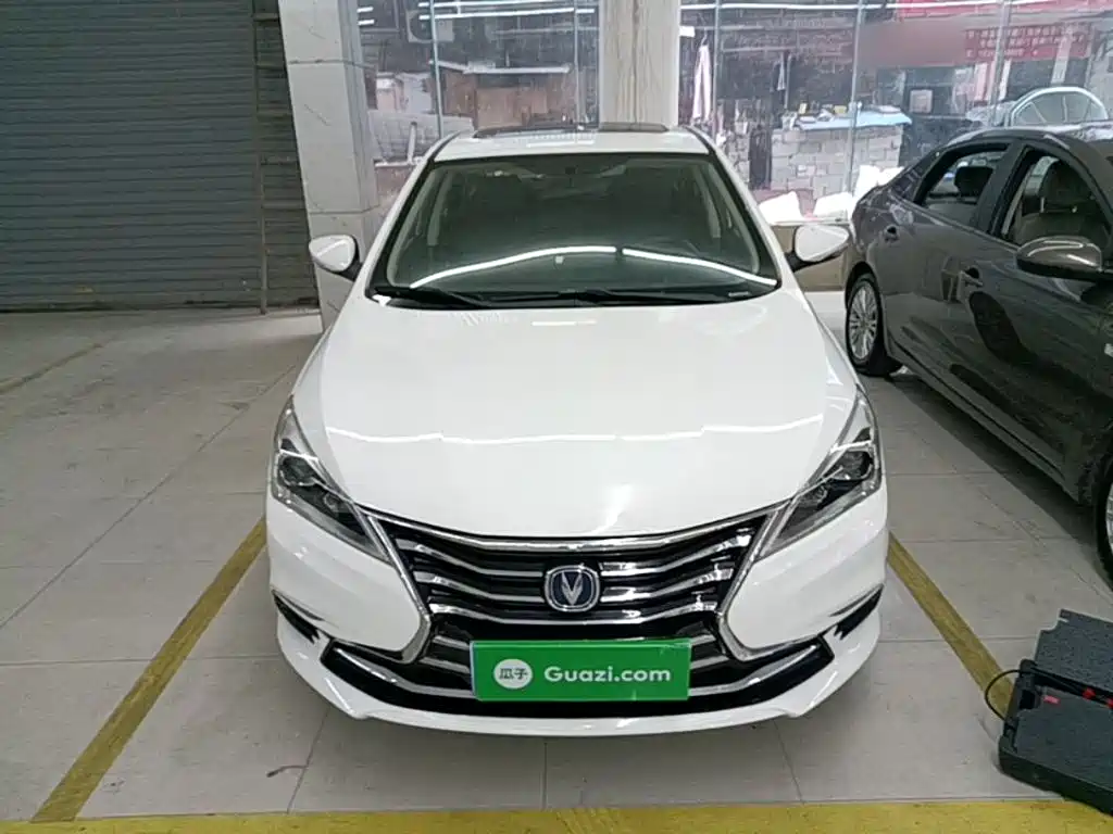 Changan Eado DT — фото 3
