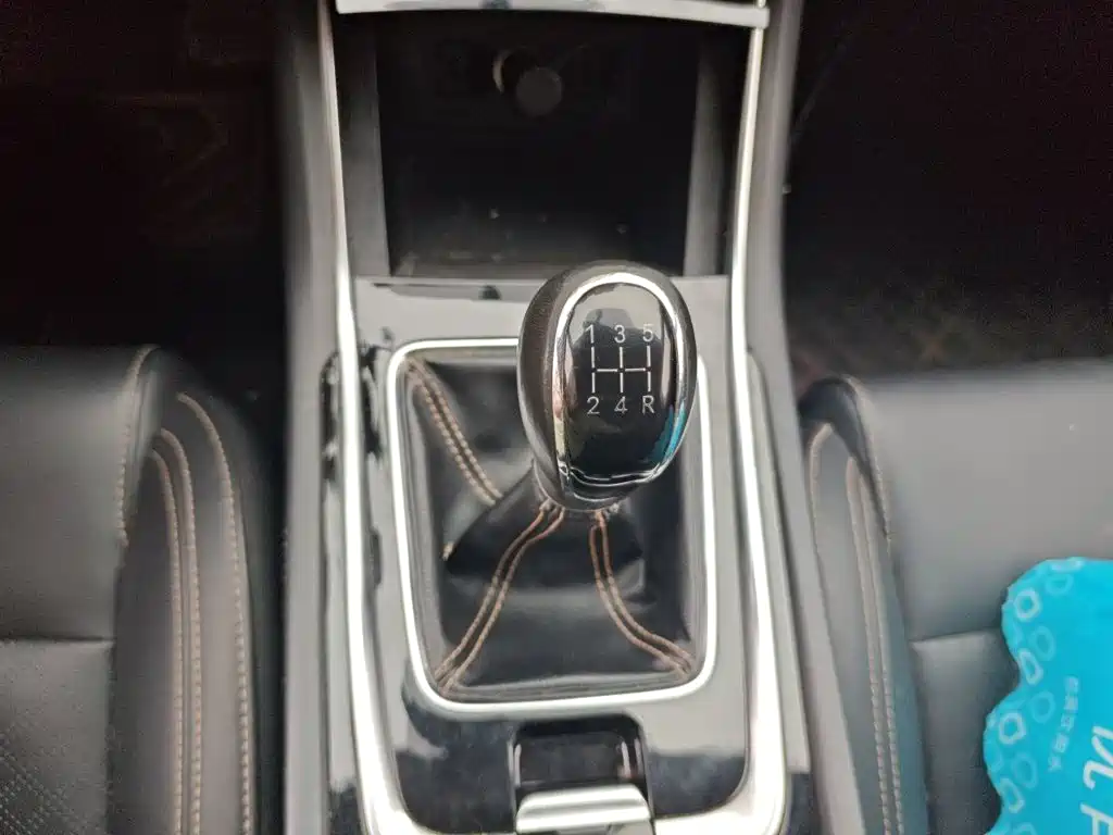 Changan Eado — фото 10