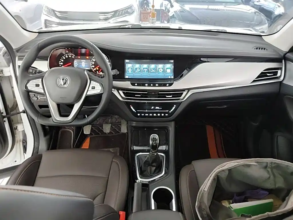 Changan CS35PLUS — фото 10