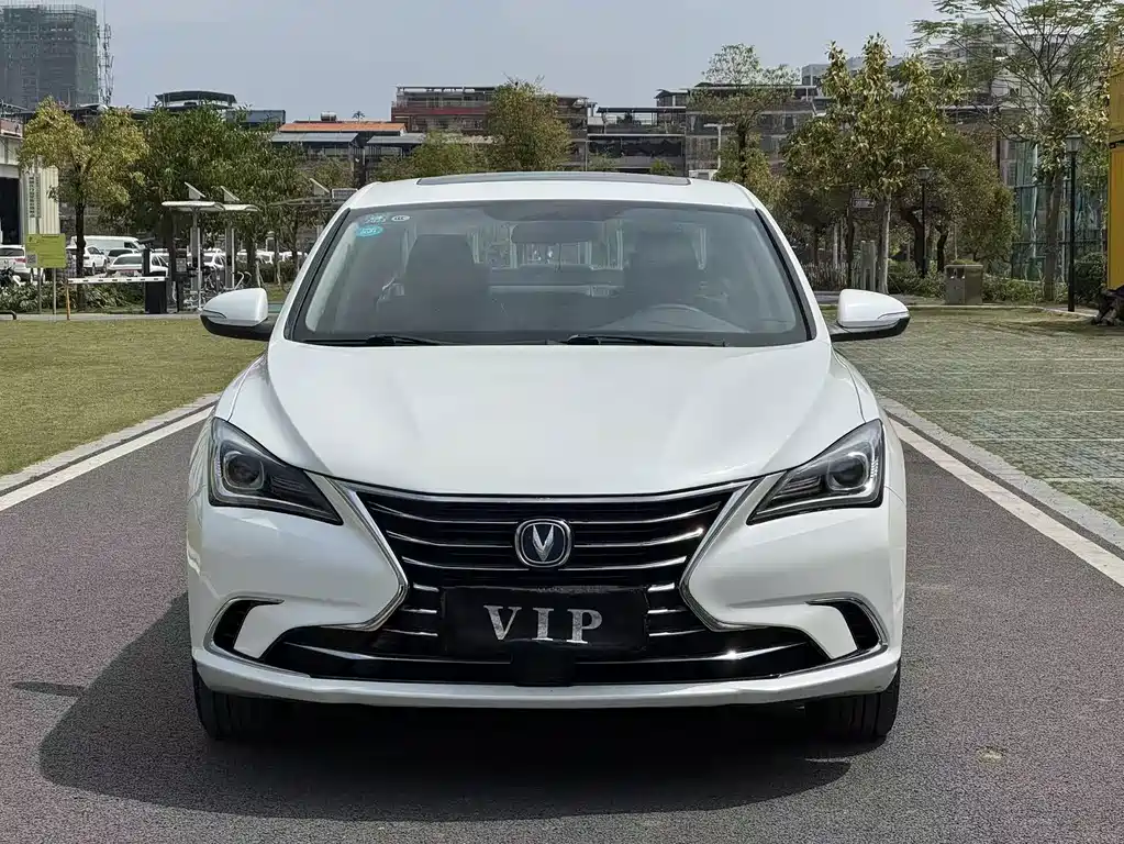 Changan Eado — фото 2