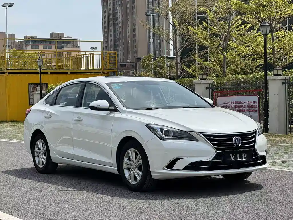 Changan Eado — фото 3