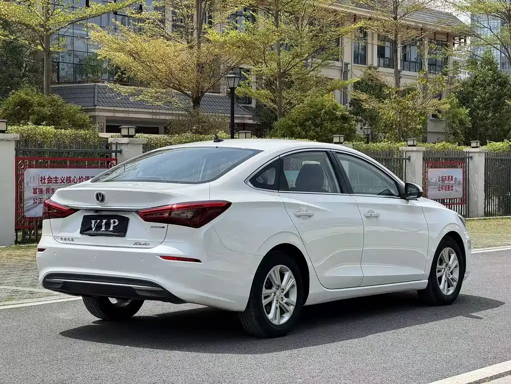 Changan Eado — фото 7