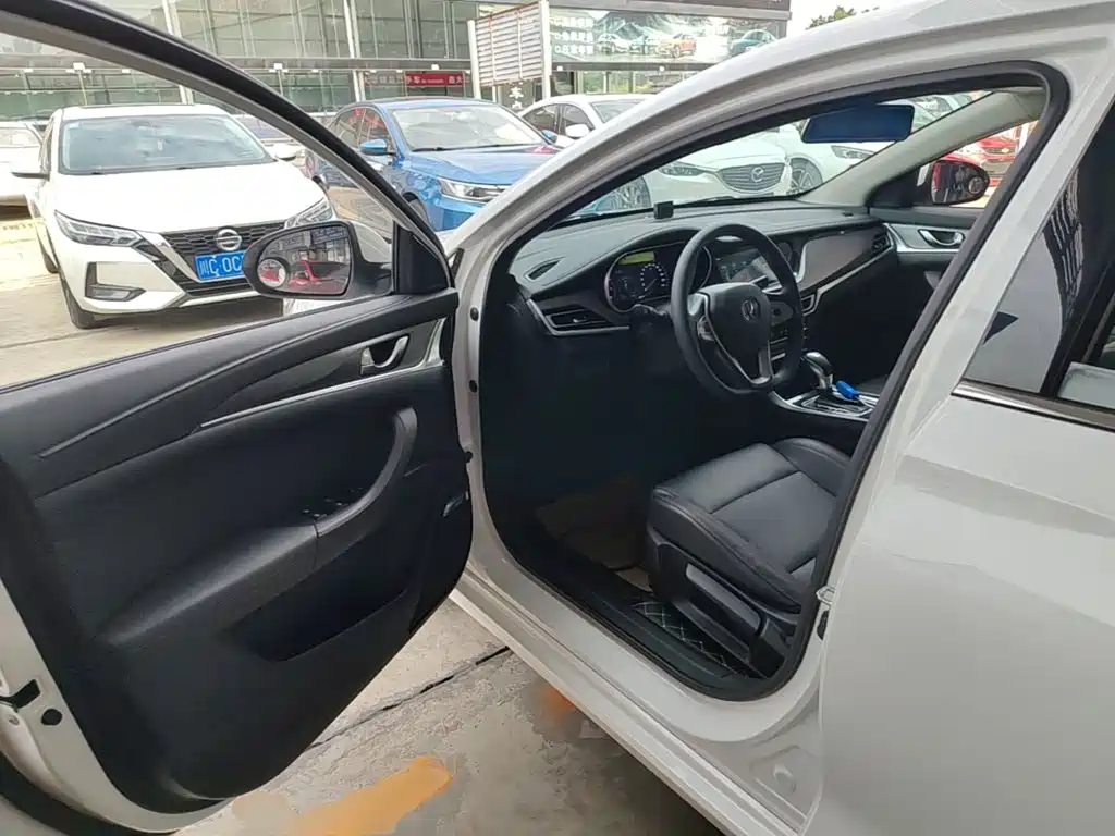 Changan Eado — фото 11