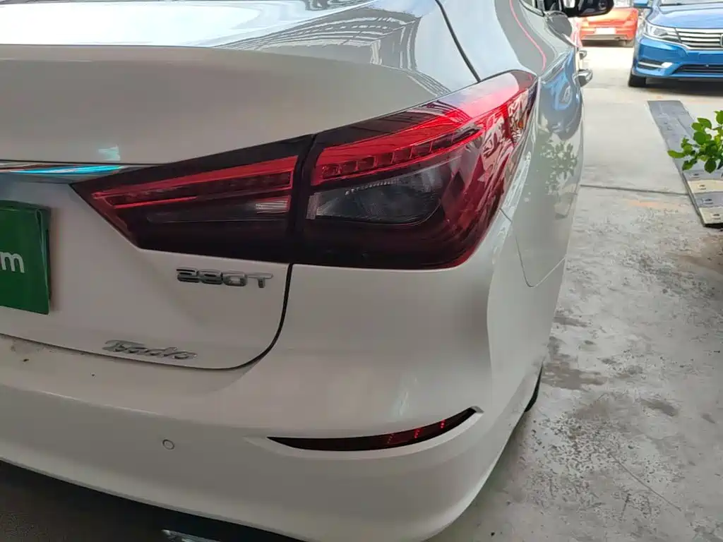 Changan Eado — фото 23