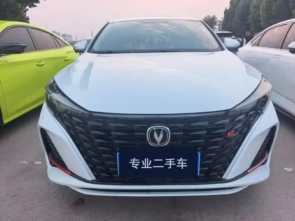 Changan Eado — фото 2