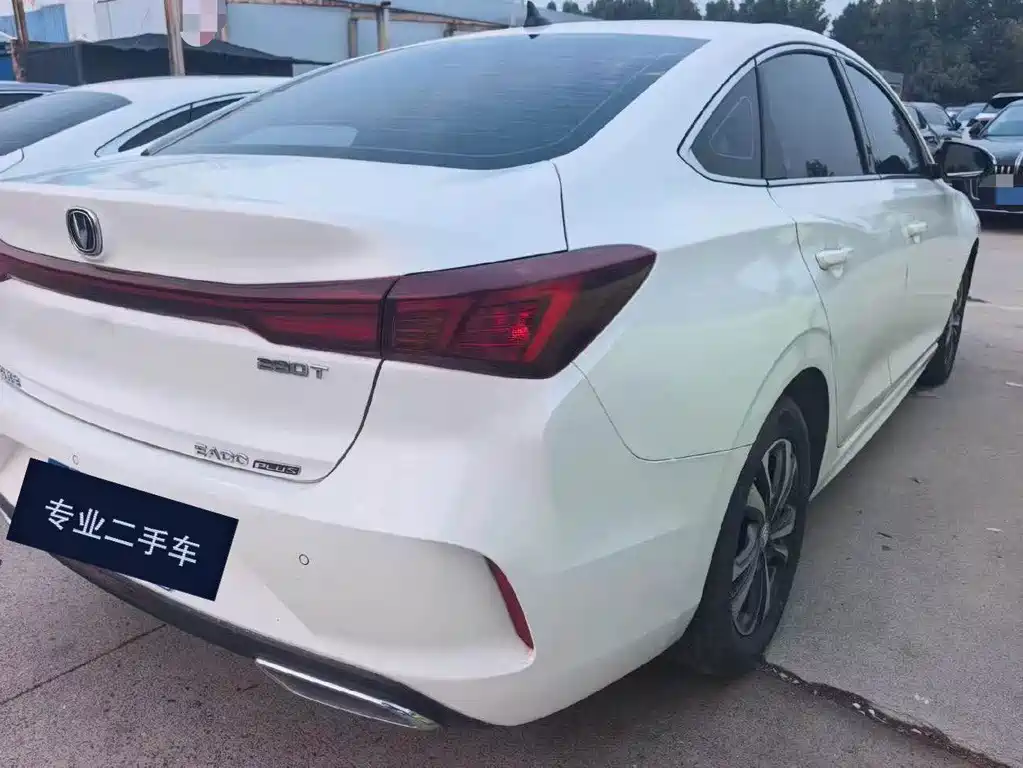 Changan Eado — фото 8