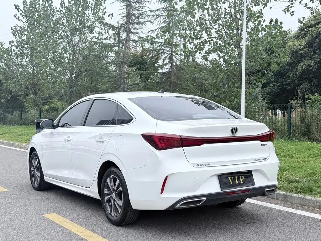 Changan Eado — фото 5