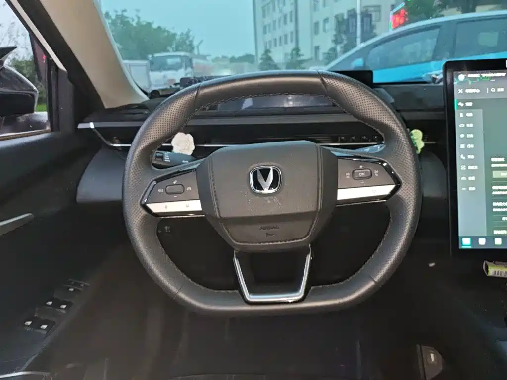 Changan Eado — фото 3