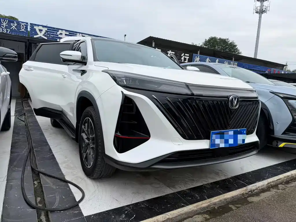 Changan CS75 PLUS — фото 3