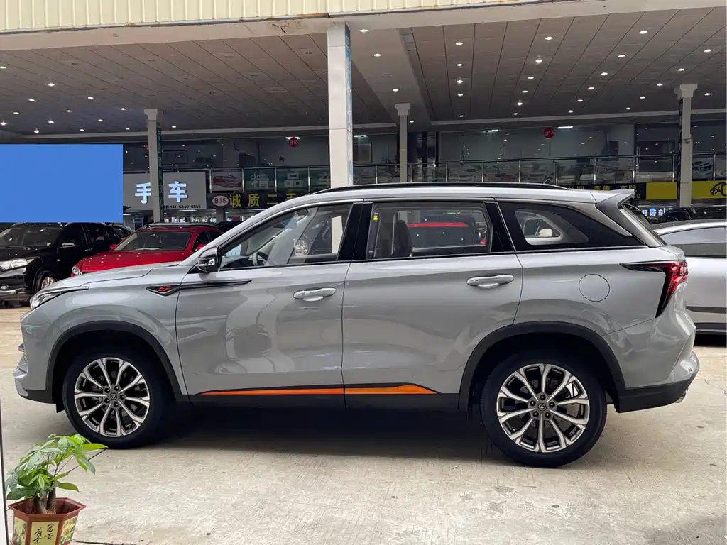 Changan CS75 PLUS — фото 2