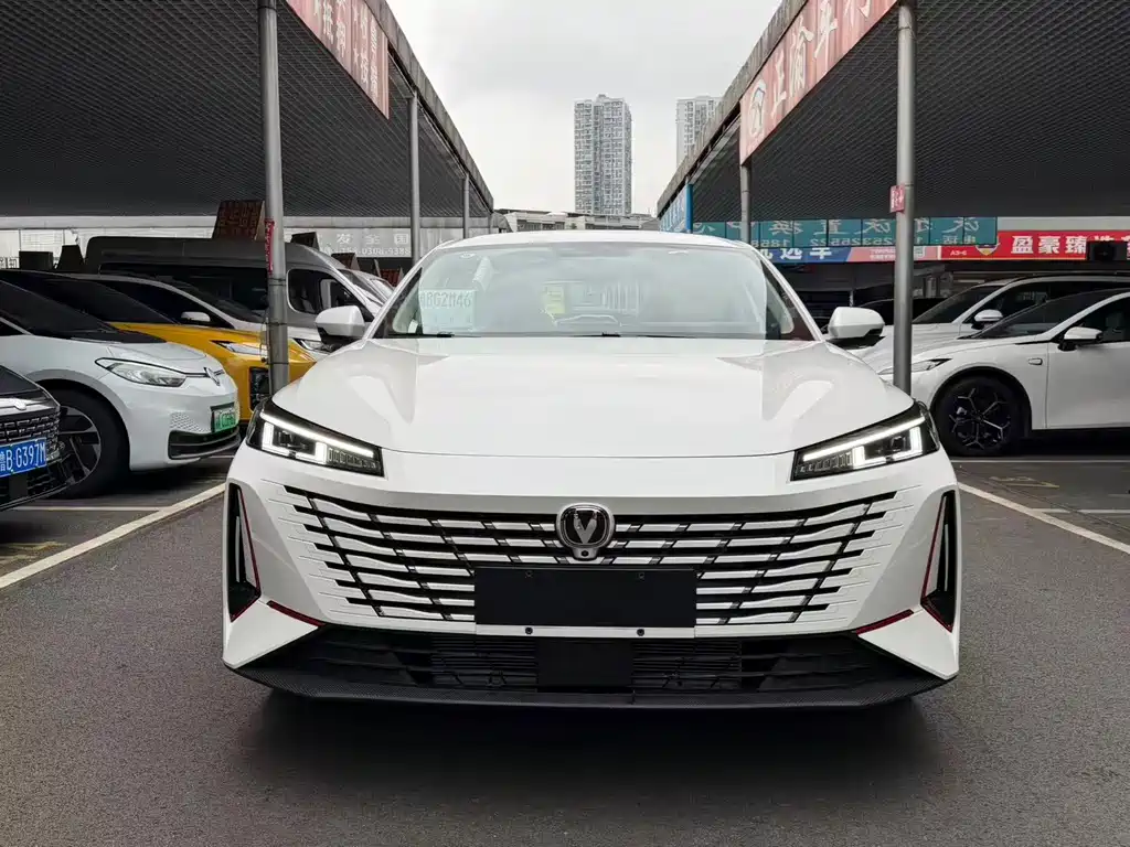 Changan Eado — фото 2