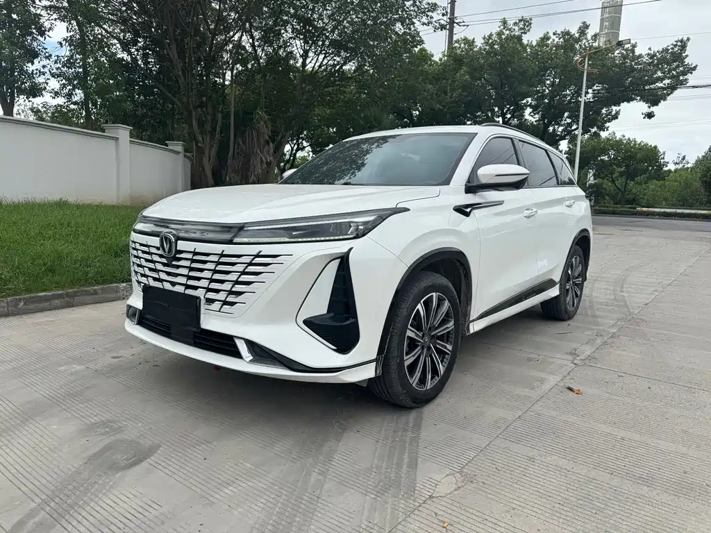 Changan CS75 PLUS — фото 3