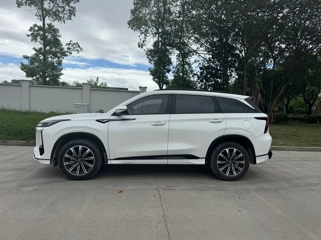Changan CS75 PLUS — фото 7