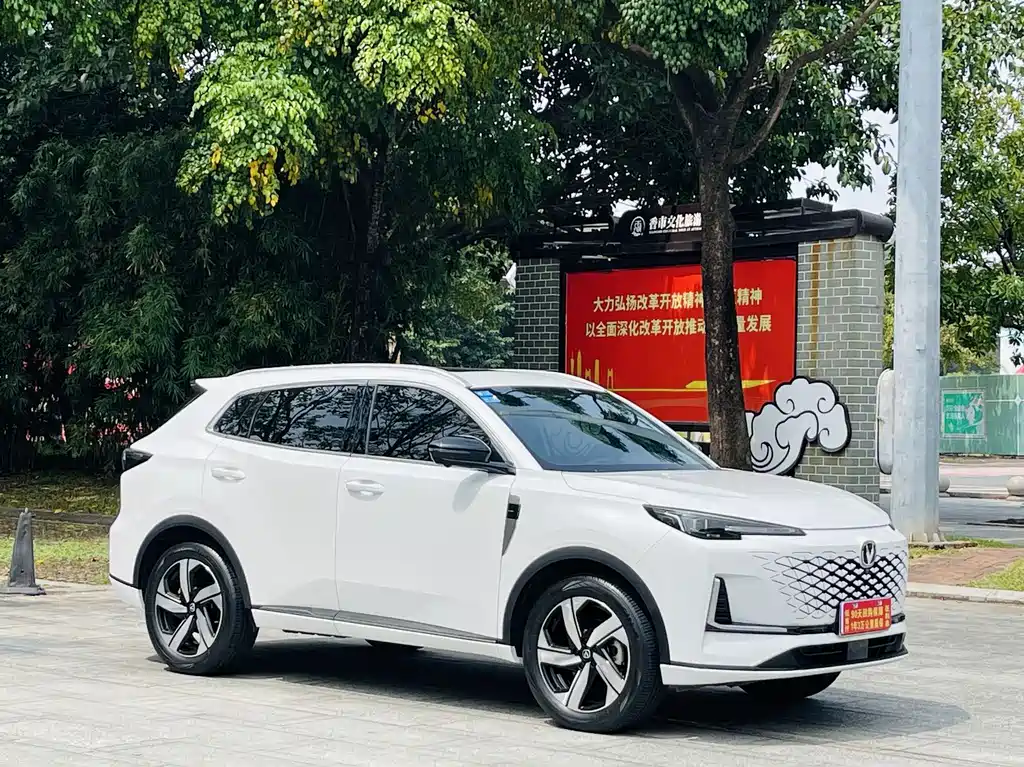 Changan CS55PLUS — фото 3