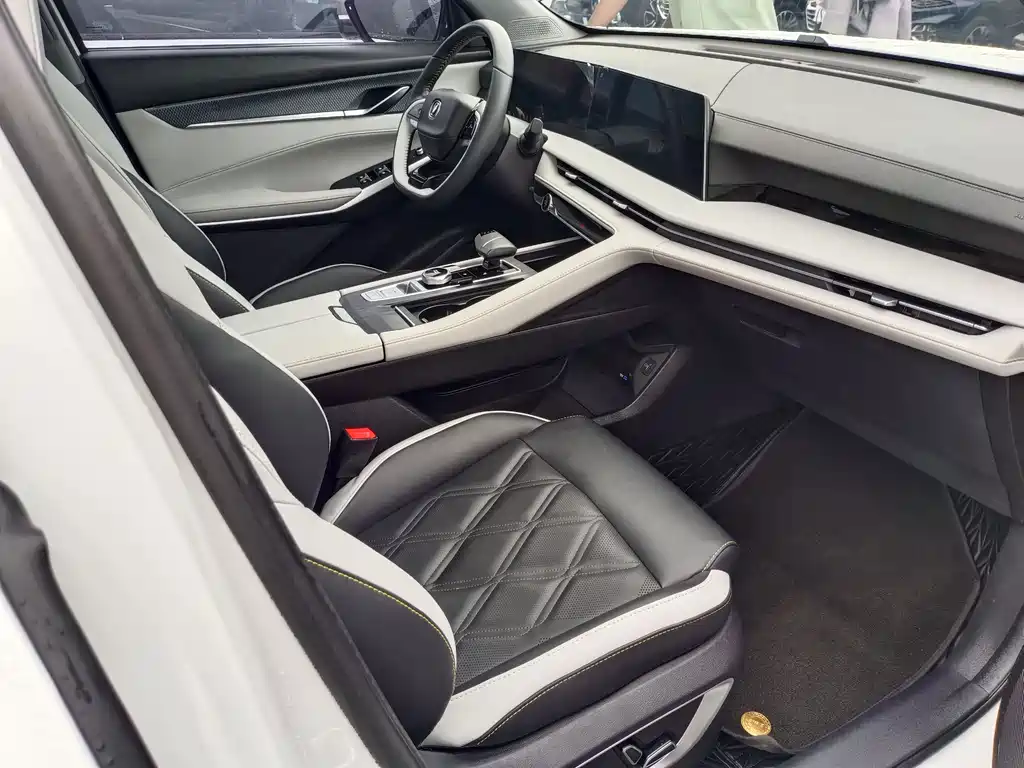 Changan CS75 PLUS — фото 10