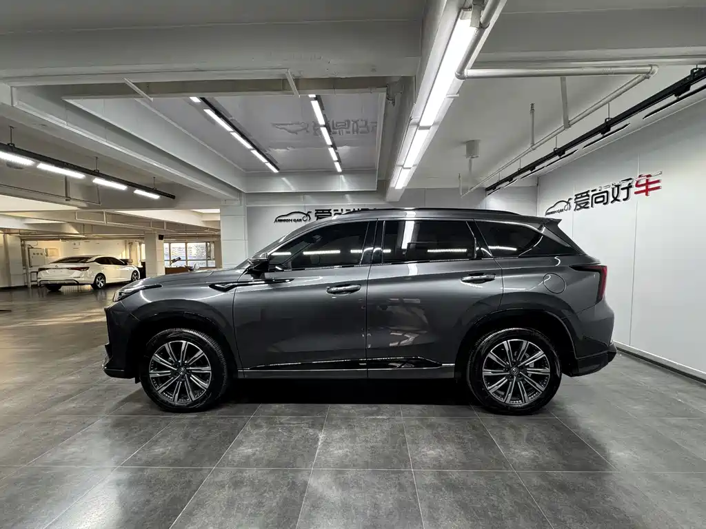 Changan CS75 PLUS — фото 4
